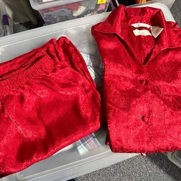 DELICATES 2 piece, women's size S, polyester pajamas set, red satin feel - Picture 2 of 10